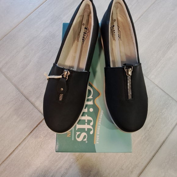 Cliffs by WHITE MOUNTAIN Shoes - Cliffs by White Mountain Black Women's Shoes